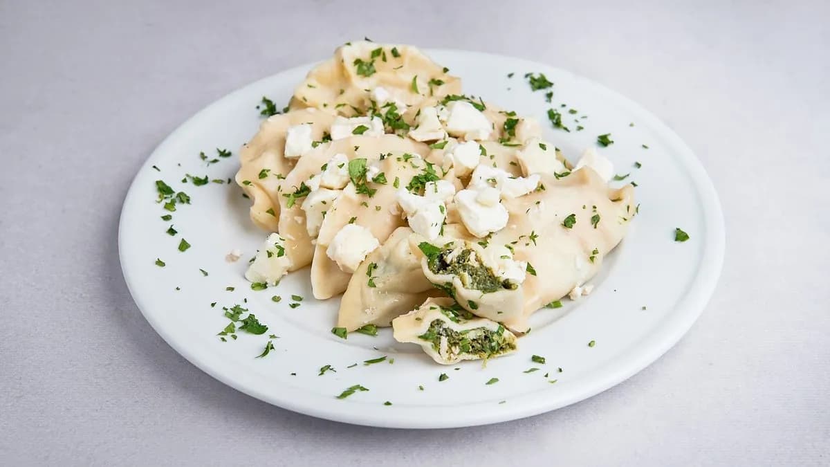 Pierogi ze szpinakiem i białym serem