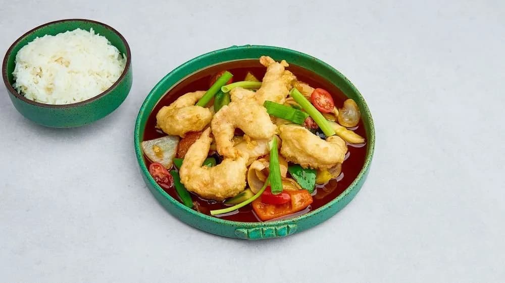 Phad Periywhwan Phak Shrimp