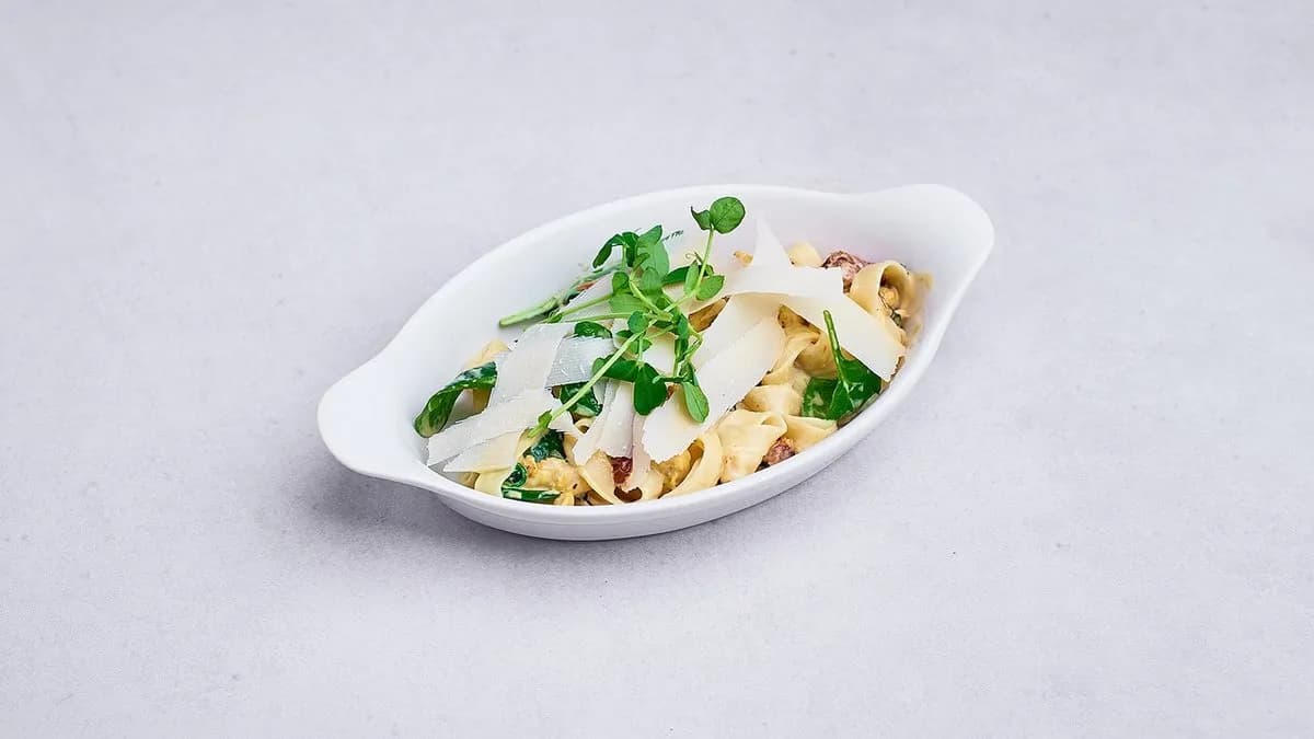 Tagliatelle z kurczakiem i suszonymi pomidorami