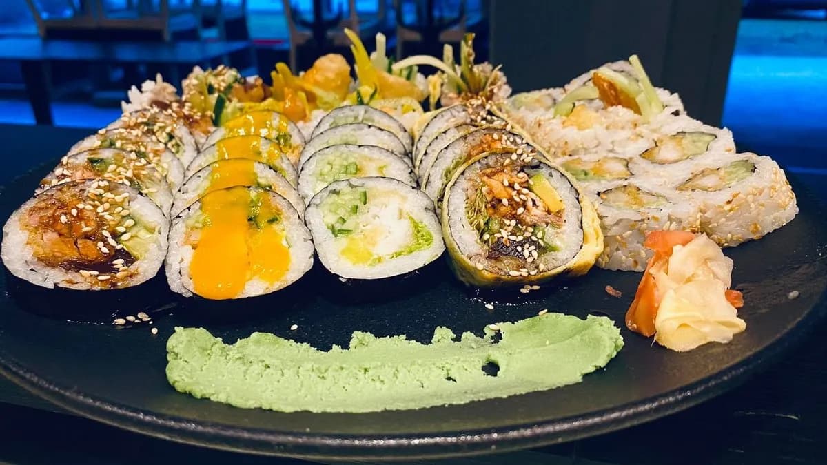 Big Grilled Maki Set (32 szt. / 2 os.)