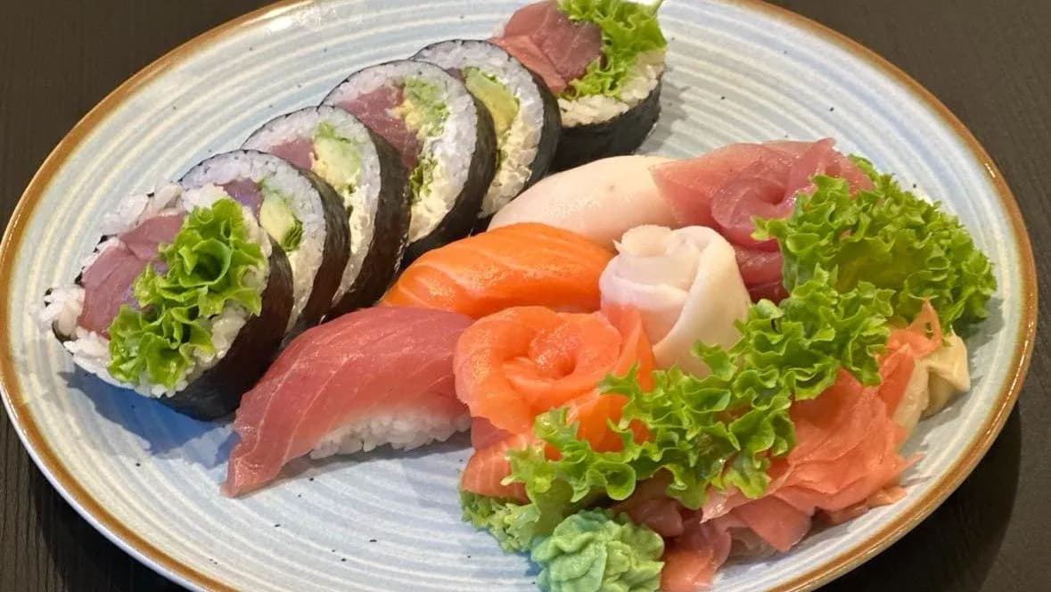 Sushi & Sashimi Set (18 szt. / 1 os.)