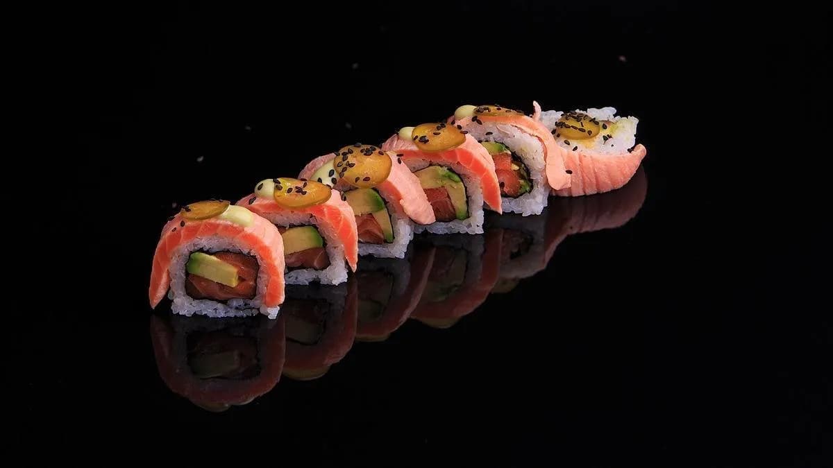 Jalapeno salmon rolls