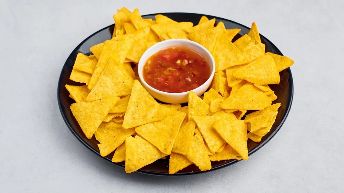 Nachosy i dip
