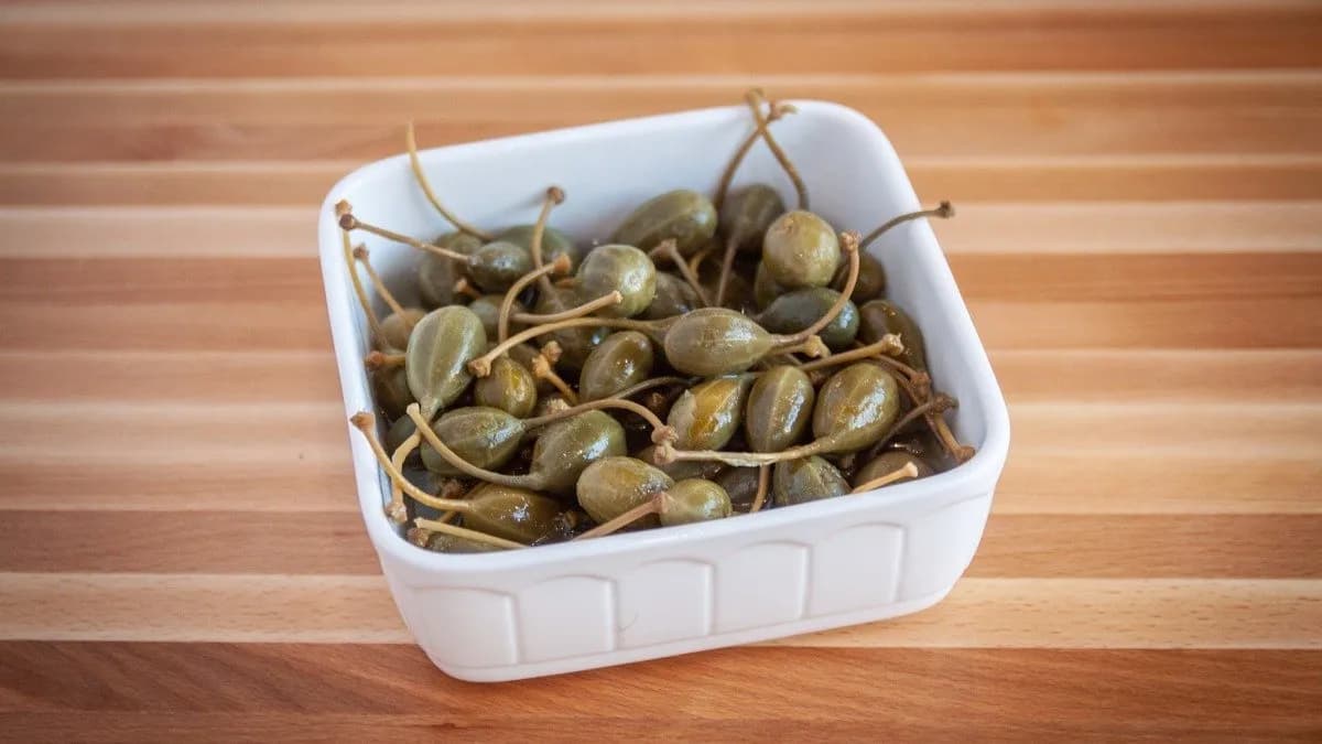 Kapary z łodygą 100g