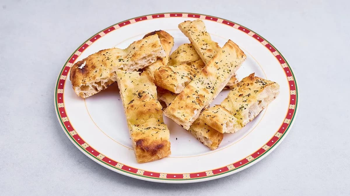 Fragrante focaccia all’olio extra vergine di oliva toscano e rosmarino