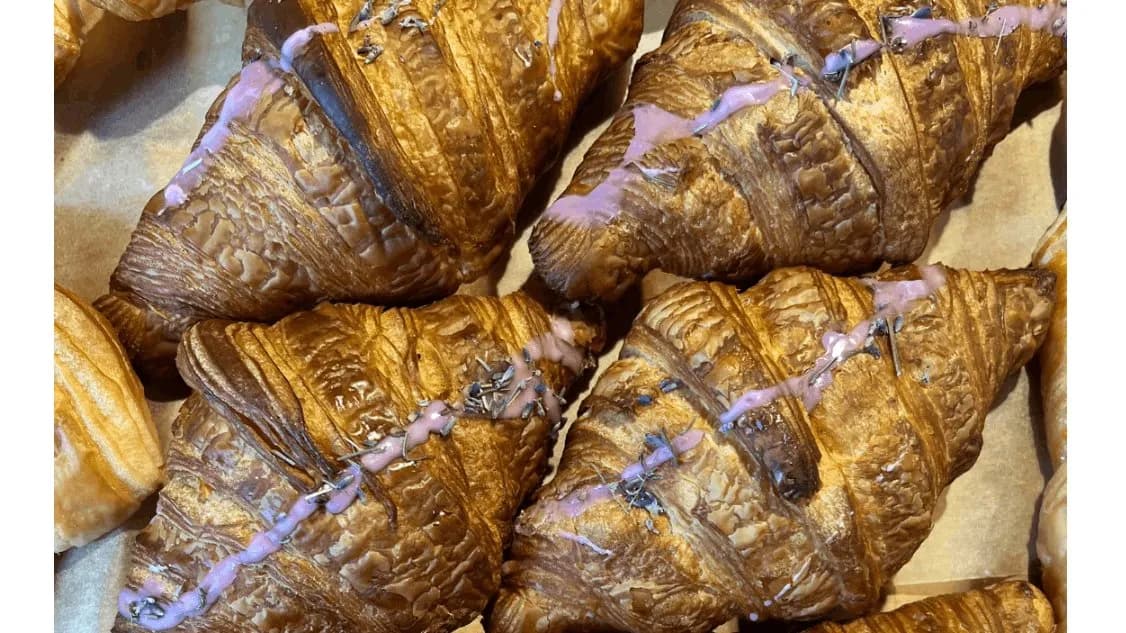 Croissant lawendowa