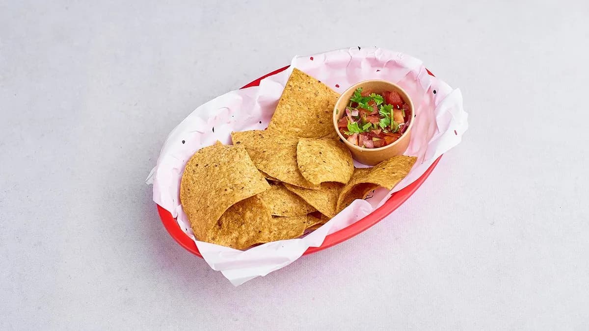 Nachos średnie z pico de gallo