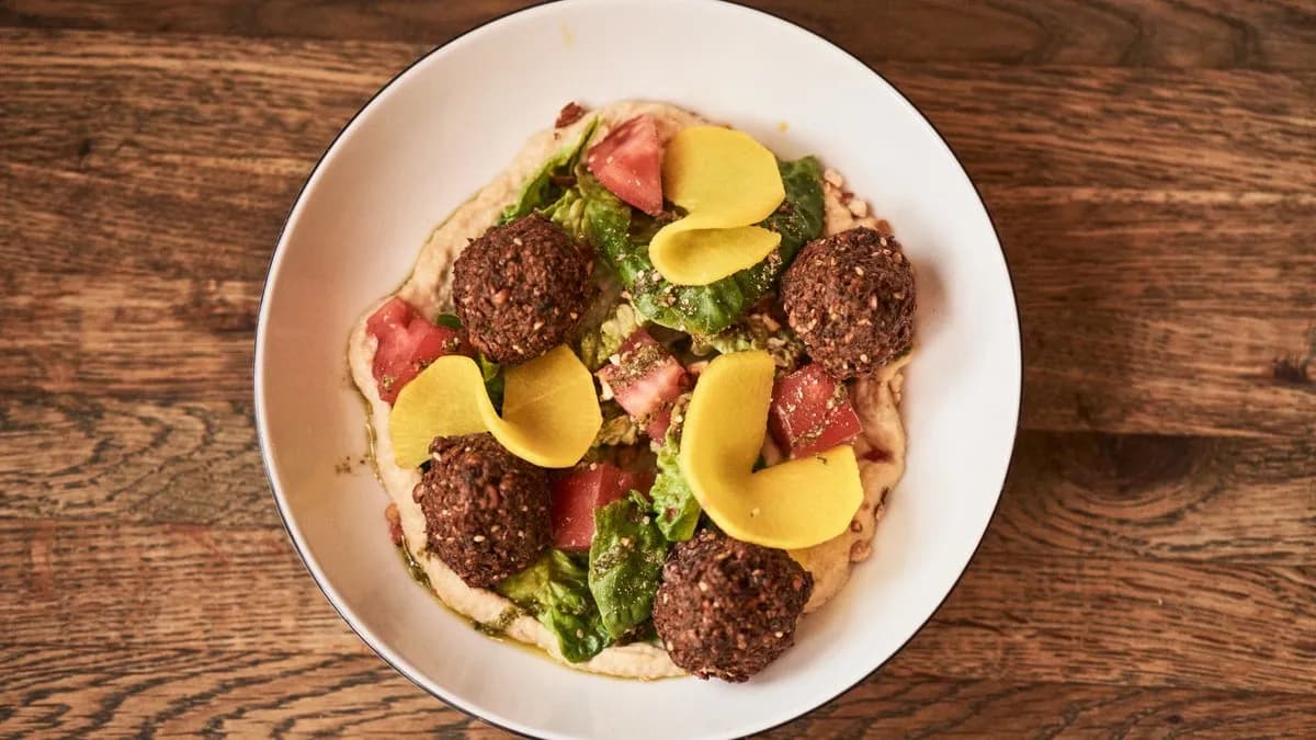 Chrupiący kolendrowy falafel