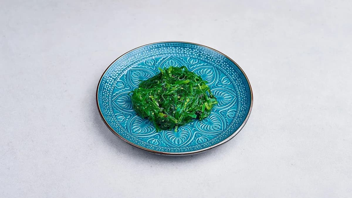 Sałatka z algami morskimi