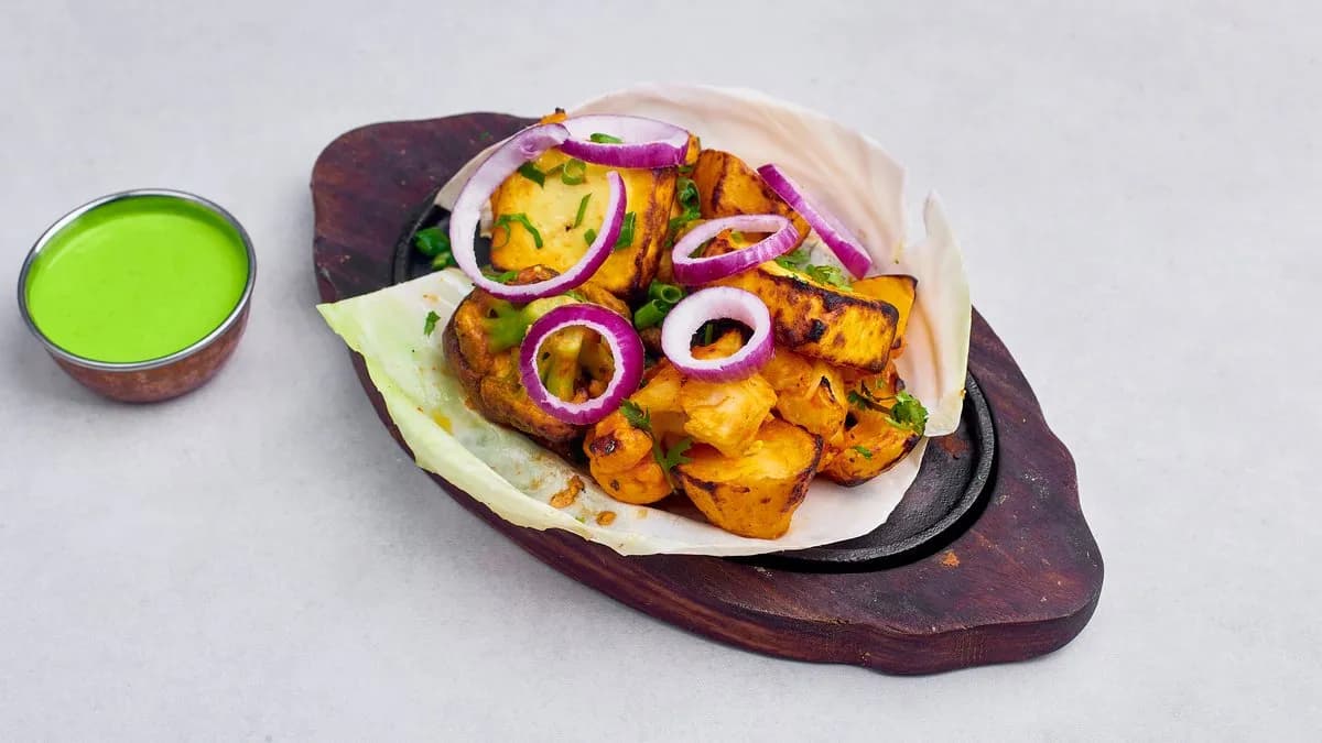 Veg and paneer sizzler