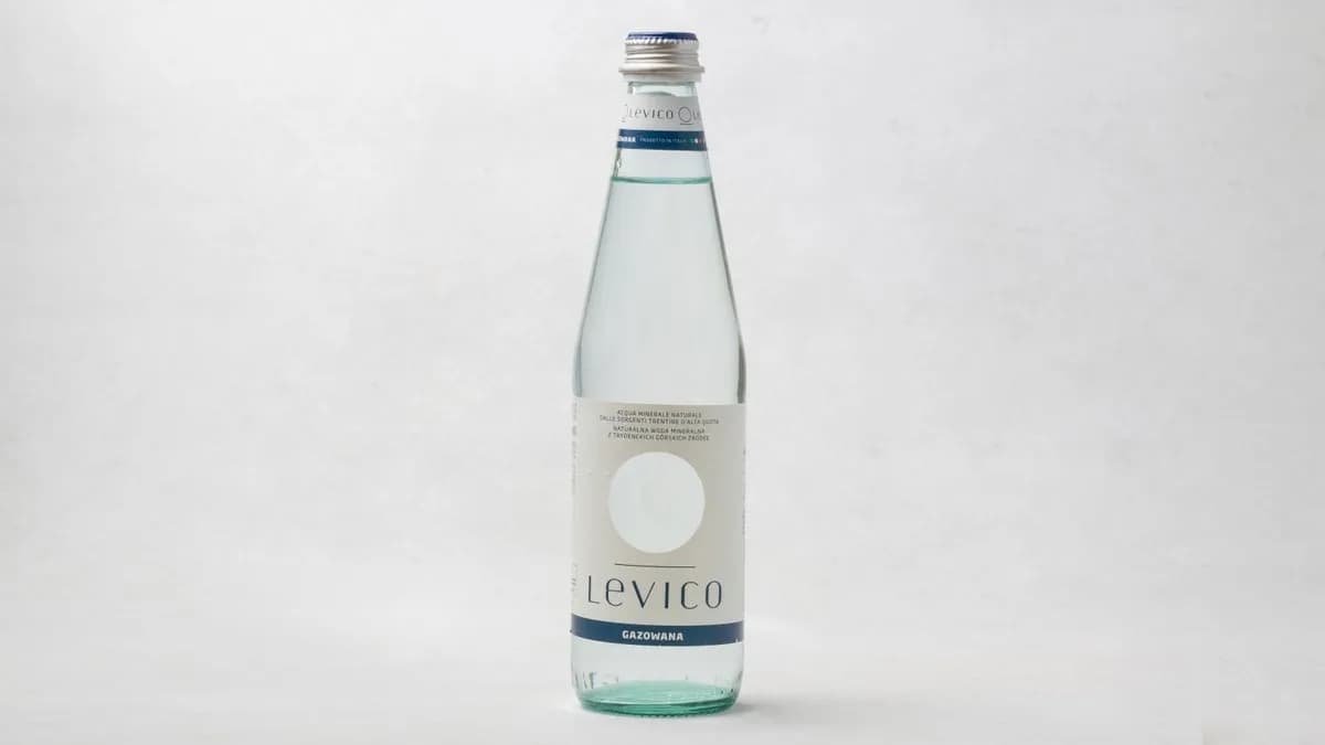 Włoska woda mineralna gazowana Levico