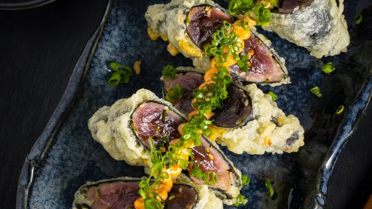 Pierożki z Tatarem z Tuńczyka w Tempurze