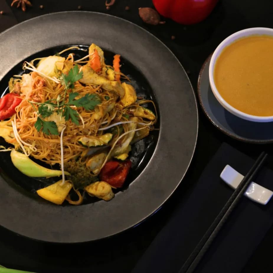 Makaron z wieprzowiną