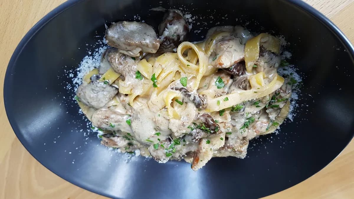 Tagliatelle alla boscaiola in bianco