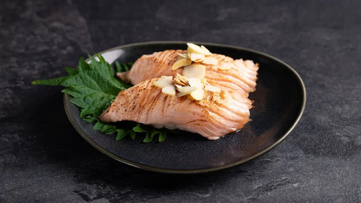 NIGIRI ŁOSOŚ OPALANY