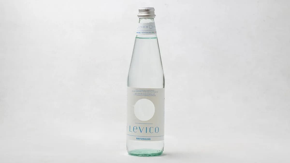 Włoska woda mineralna levico