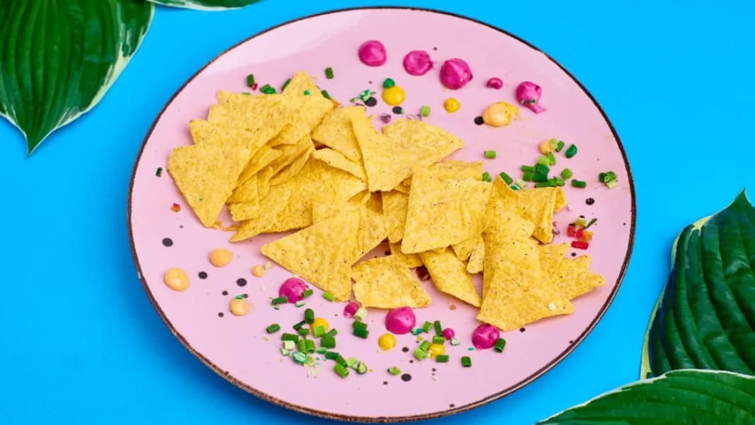 Meksykańskie nachosy i sos serowy