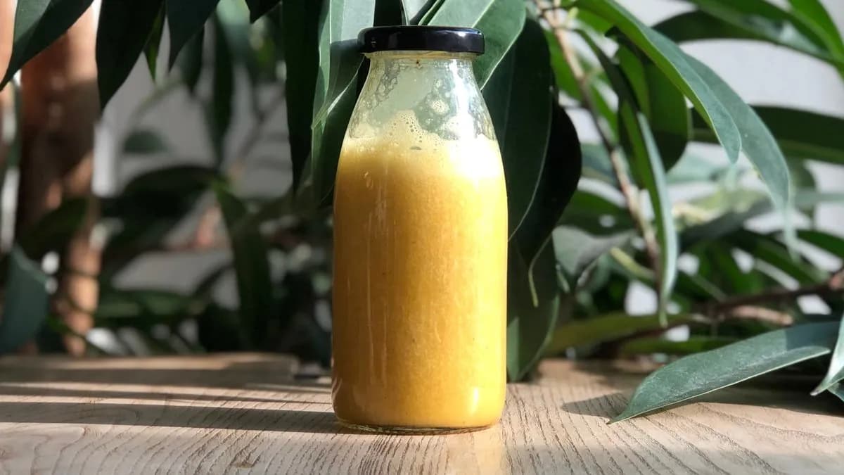 Mango lassi
