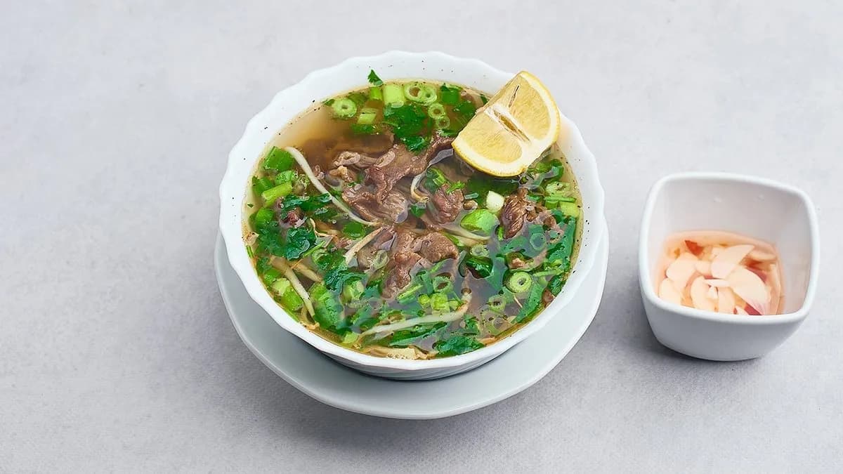 Zupa Pho z wołowiną