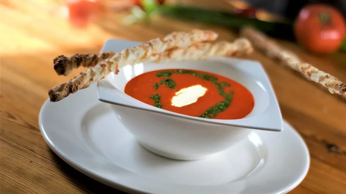 Kremowa zupa pomidorowa