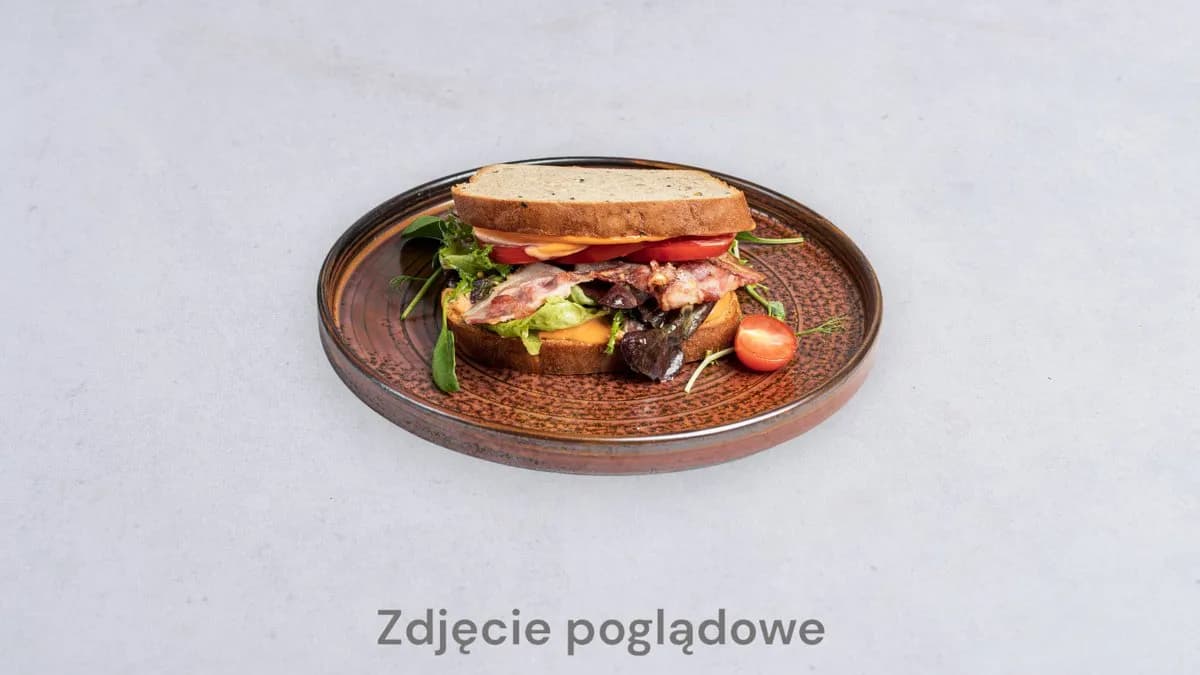 Kanapka z wędzonym łososiem