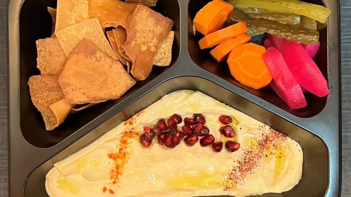 Łagodny syryjski hummus (200g)+pikle+smażona pita 🌿🌿