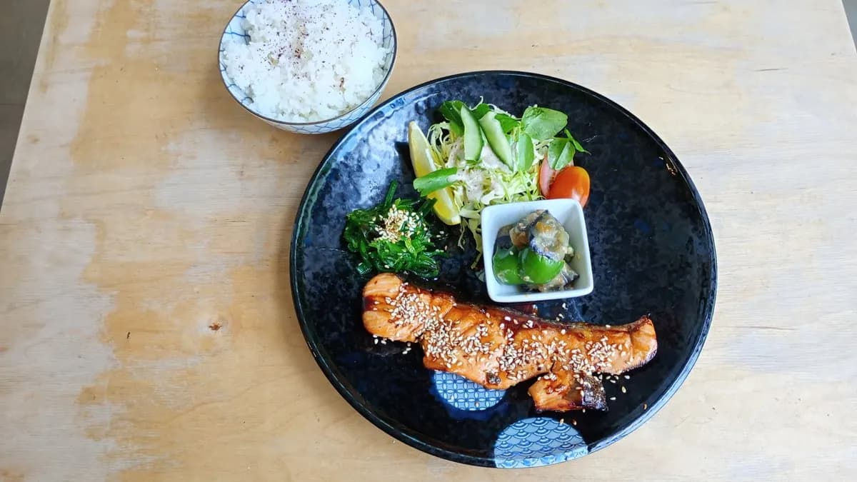 Zestaw bento łosoś teriyaki