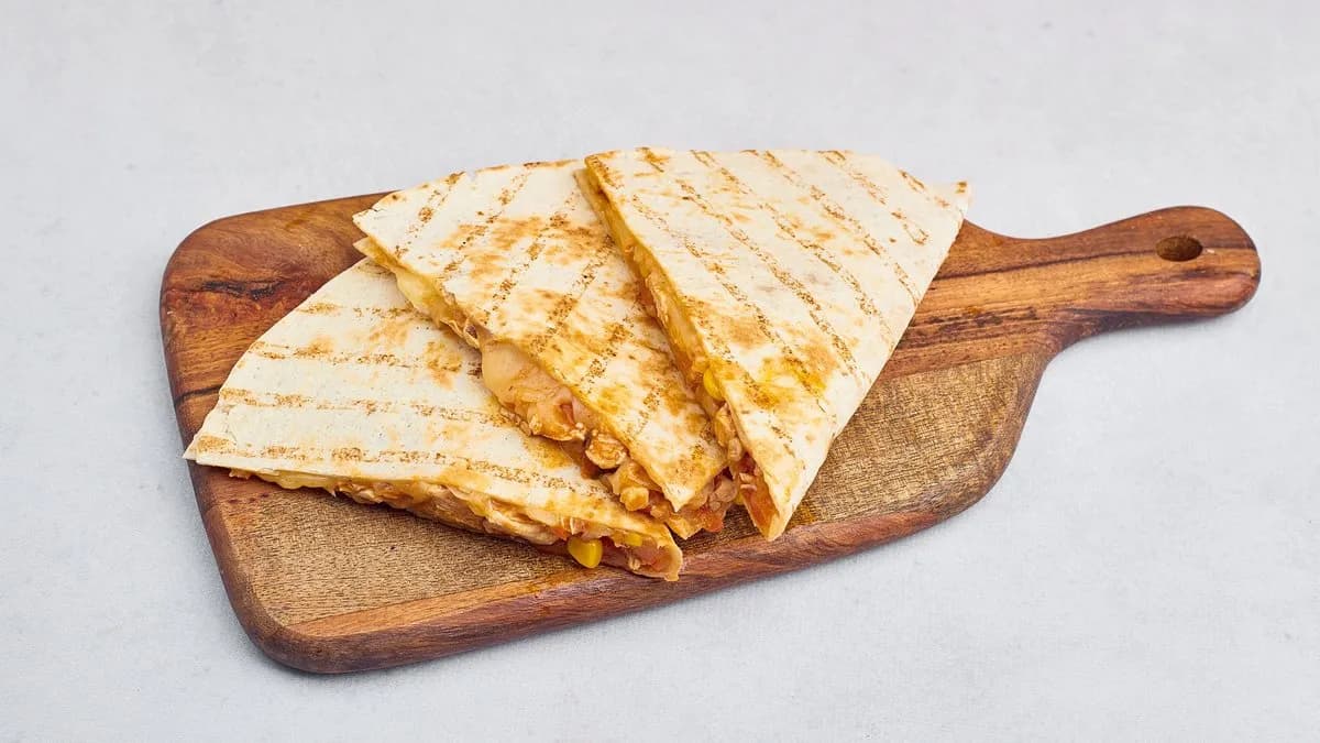 Quesadilla z sosem