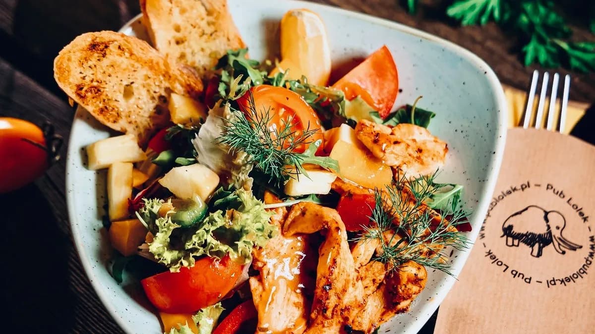 Sałatka z kurczakiem