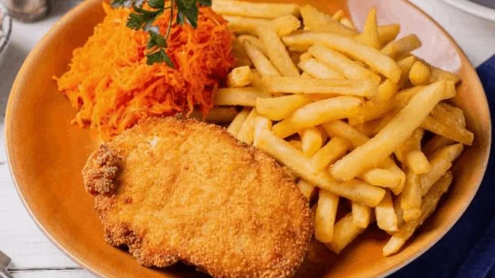 Filet drobiowy panierowany + zupa