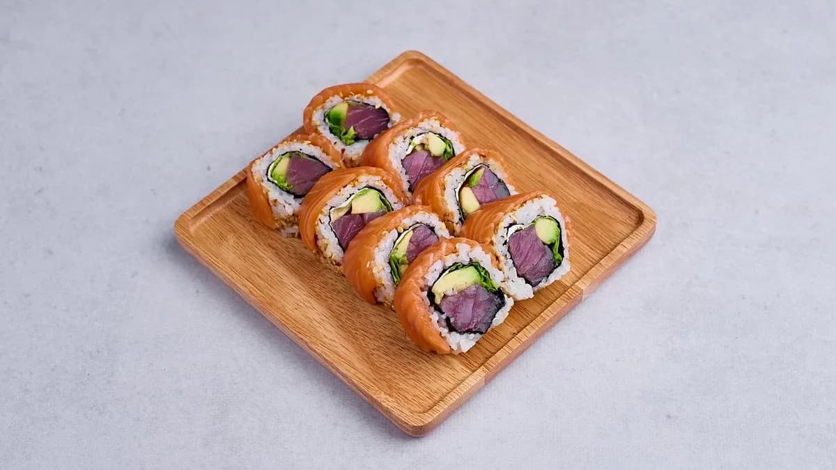 Gold california maki tuńczyk z tuńczykiem