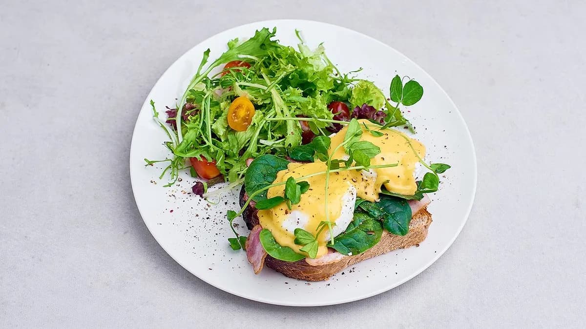 Jajka po benedyktyńsku