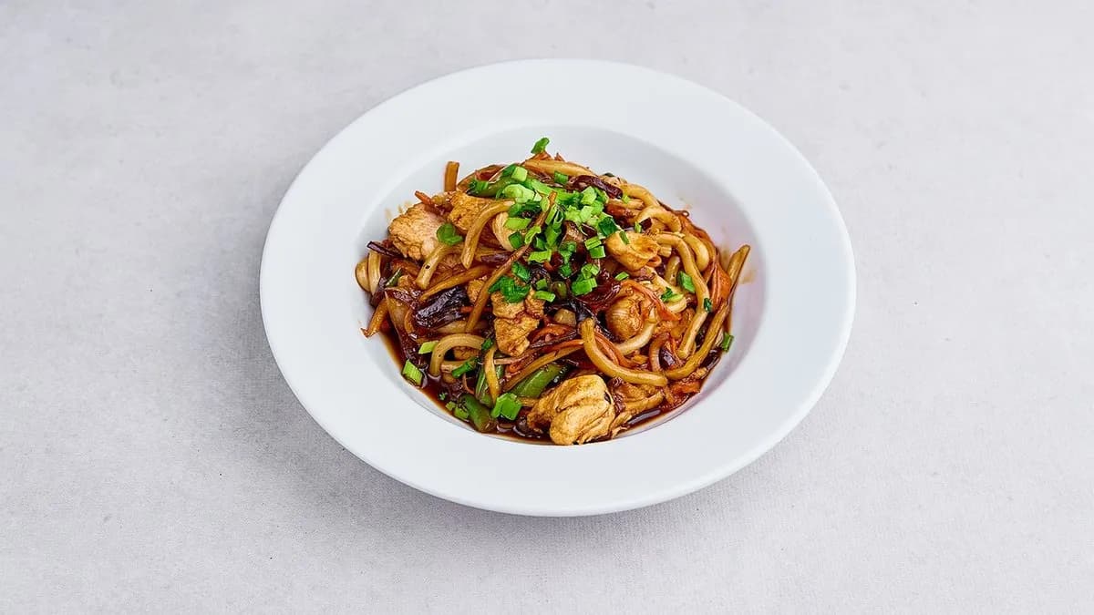 Makaron udon z kimchi