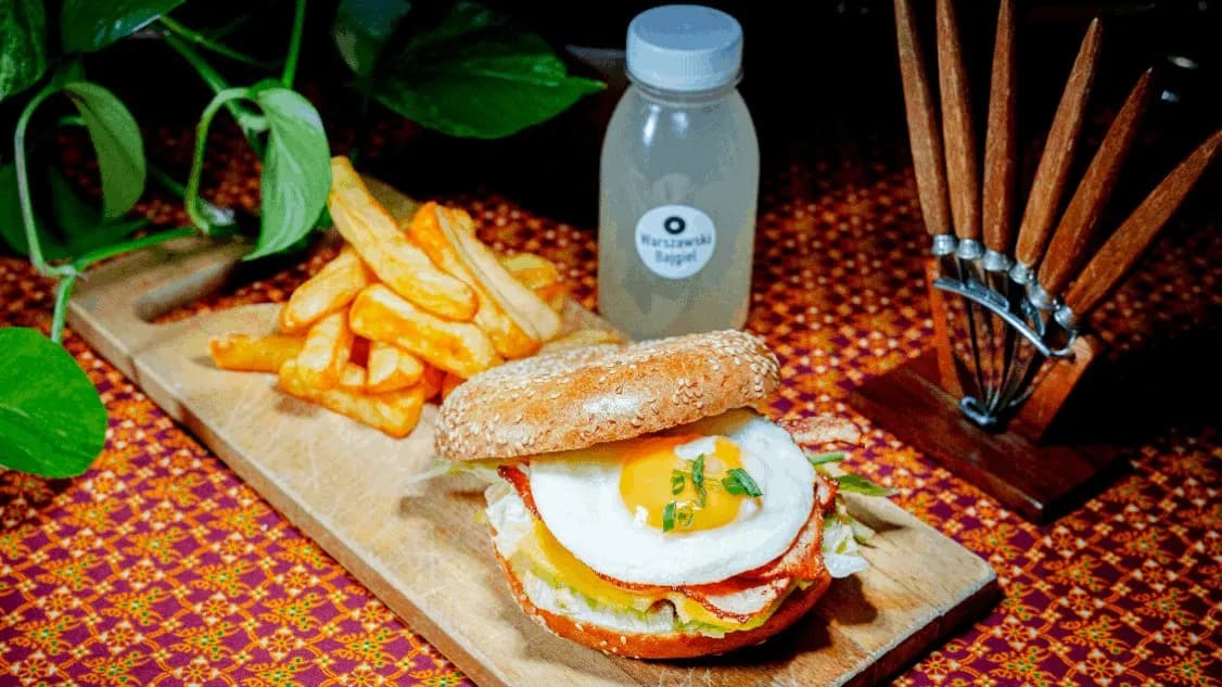 Angielskie śniadanie + Frytki Belgijskie -30%