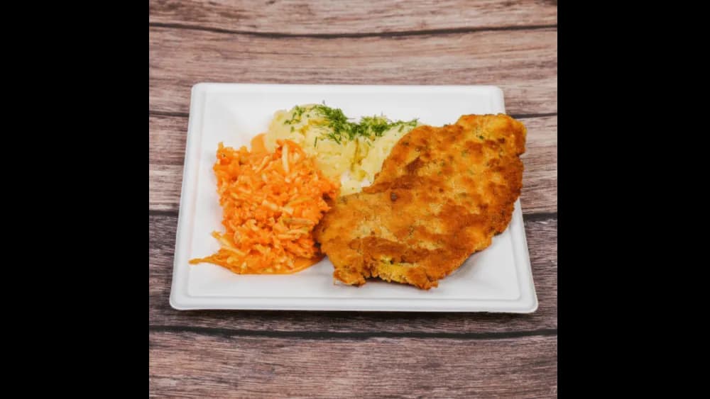 Filet z kurczaka z ziemniakami i bukietem surówek