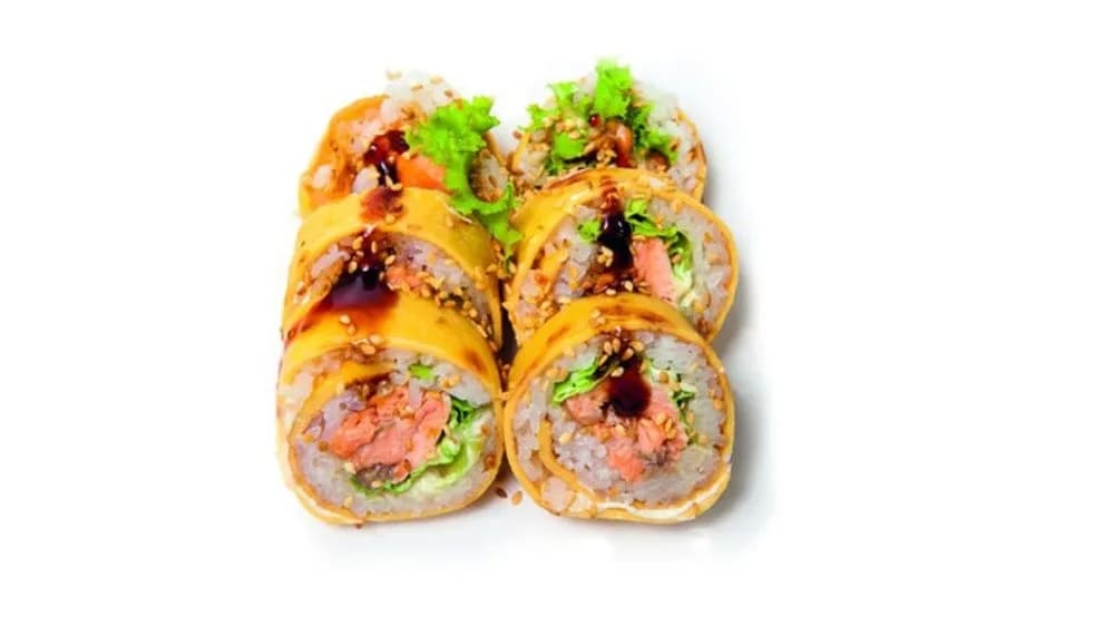 Tamago futomaki z pieczonym łososiem i słodkim sosem besuto