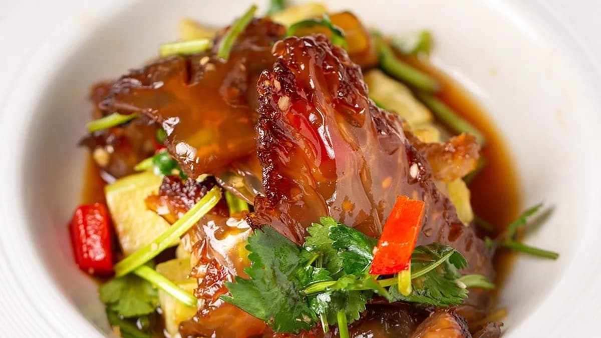 Kwaśna sałatka z meduzy