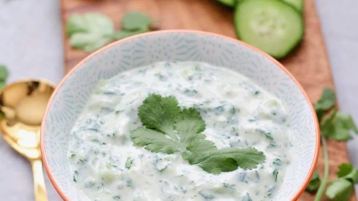 Cucumber raita