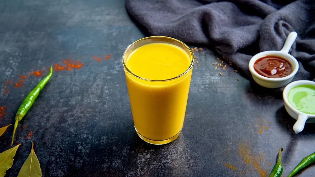 Mango lassi