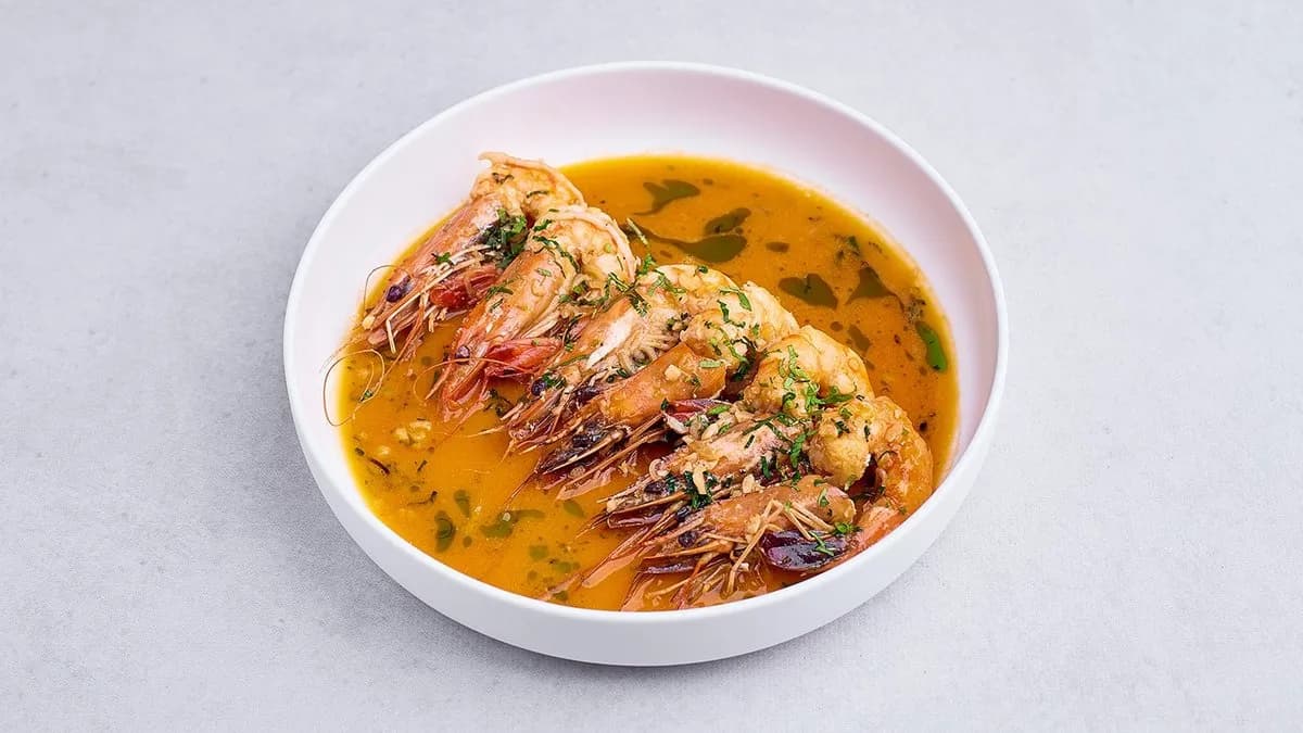 Krewetki portowe z patelni w emulsji maślano - winnej