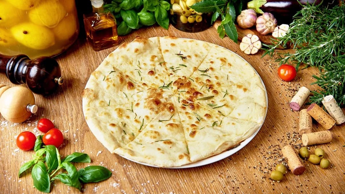 Chrupiąca focaccia z rozmarynem i solą maldon