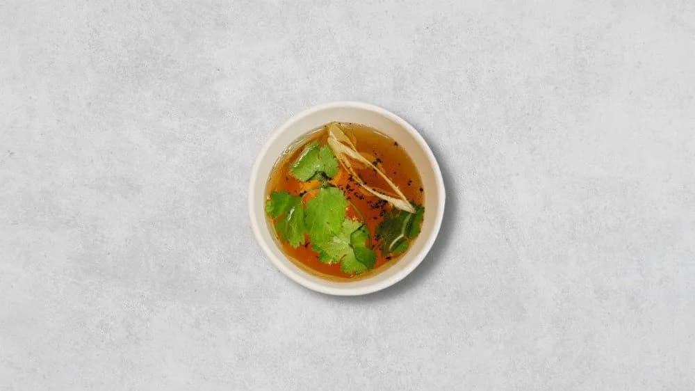 Bulion wołowy w kubku