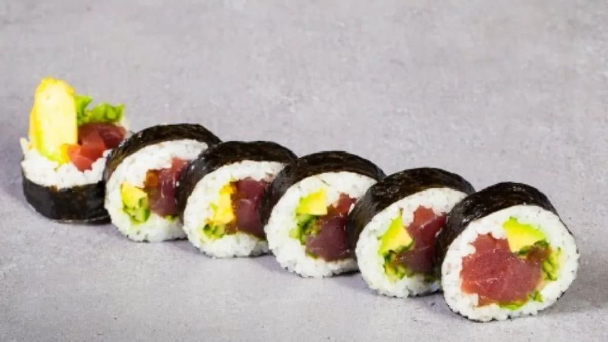 Philadelphia maguro maki