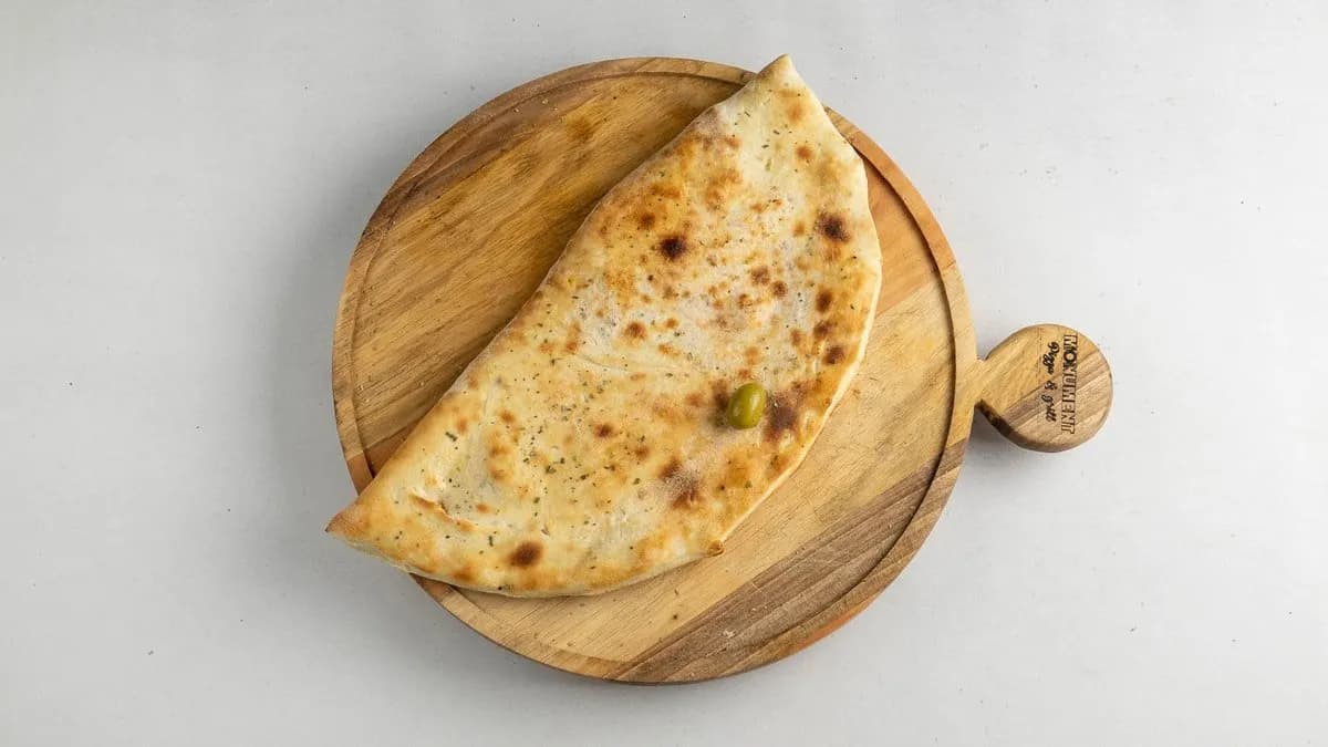 Pizza calzone Siena – z grillowanymi warzywami