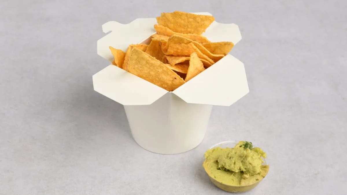 Nachosy z guacamole