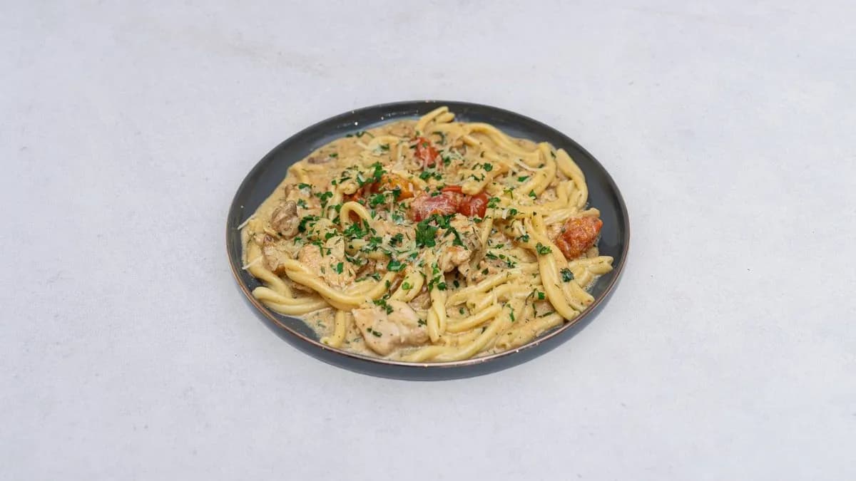 Strozzapreti z kurczakiem i borowikami