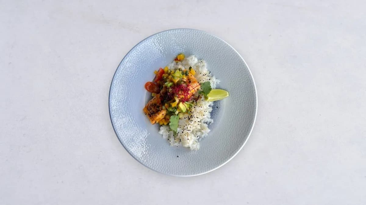 Pieczony łosoś mana