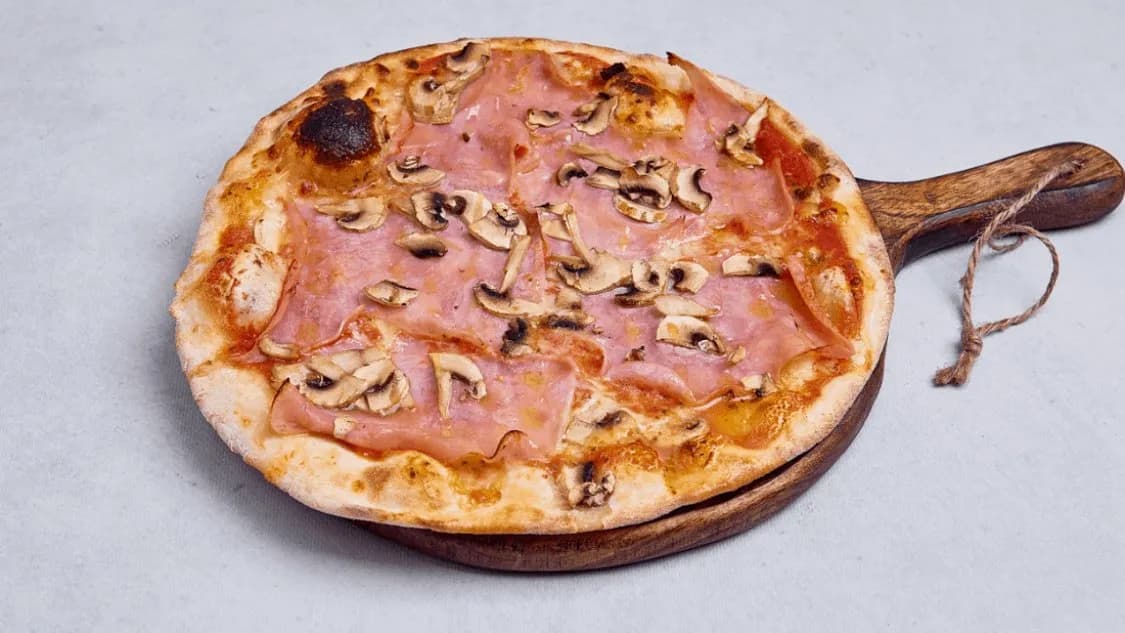Prosciutto e funghi