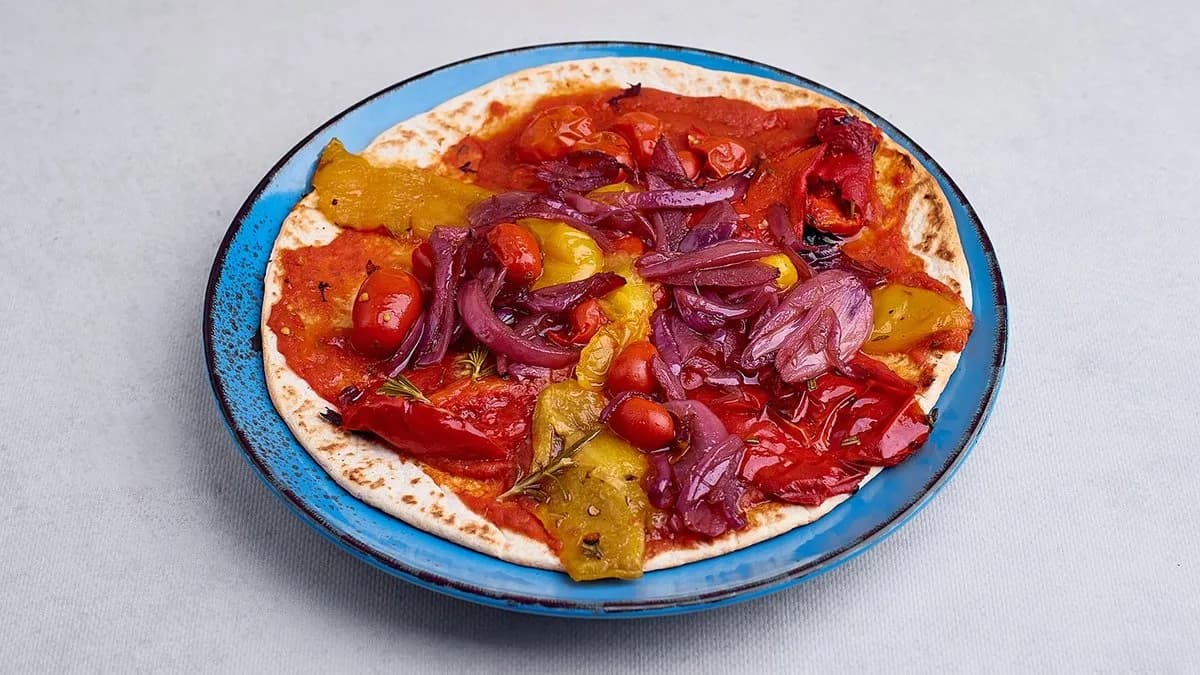 Placek alzacki z grillowanymi warzywami