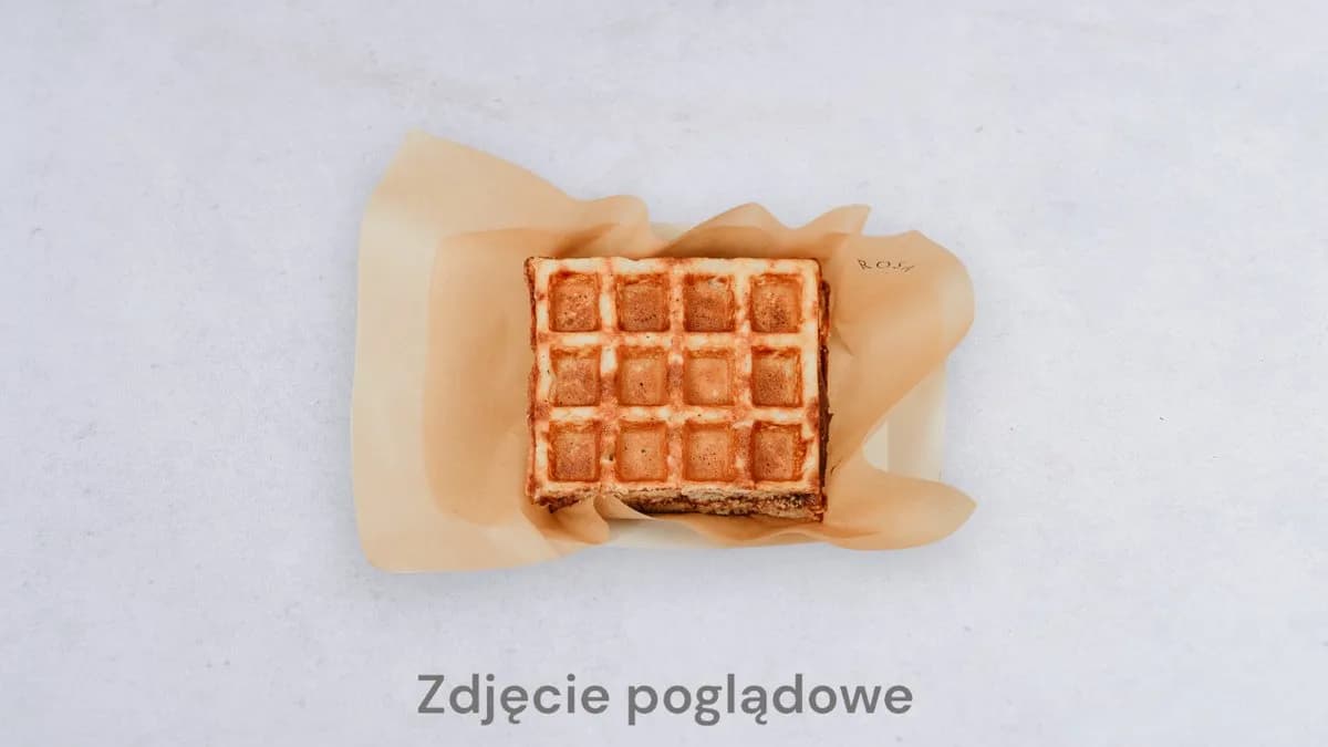 Gofry biszkoptowy z prażonym jabłkiem